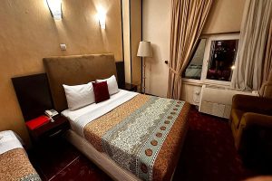 Ahvaz Pars Triple Room