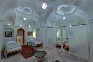 Manoucheri 6-Bed Room