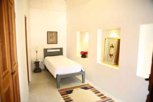 Manouchehri Single Room