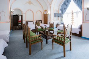 Traditional 6-Bed Room