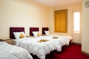 Farhikhtegan Quadruple Room
