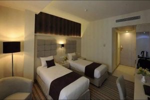 Howeyzeh Triple Room