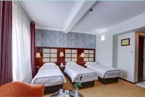U Jahangardi Triple Room