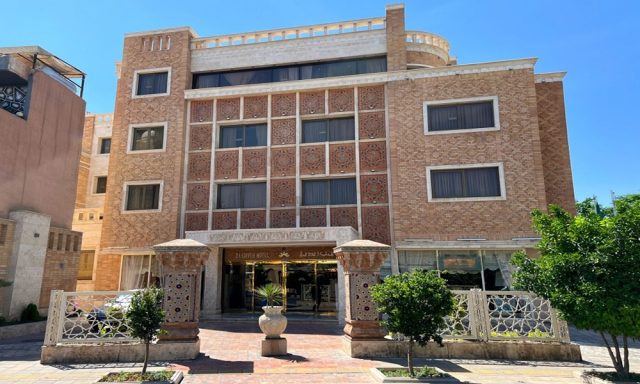 Shiraz Zandie Hotel